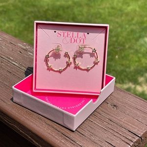 Stella and Dot star earrings
